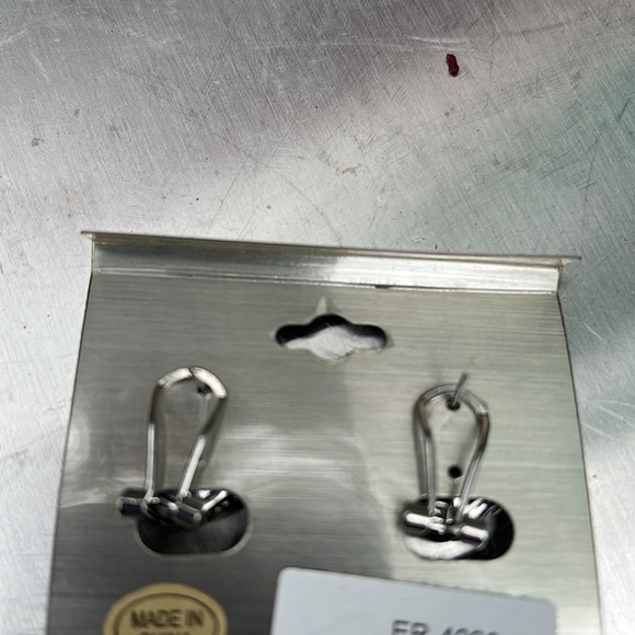 New Designer Inspired French clip back pierced earrings. Completely unique - Picture 6 of 7